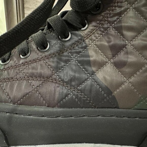 NWOB Karl Lagerfeld Paris Men\'s SHOES 10.5 Double Back Zip Quilted Camo Hi Top Karl Lagerfeld Men main image 3